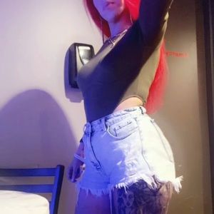 High waisted light wash adorable shorts, goes with everything!